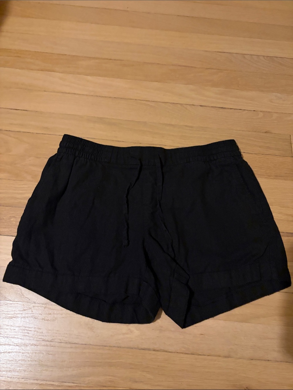 Women’s Black Linen Elastic-Waist Casual Shorts